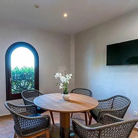 Calallonga Menorca Hotel 4*