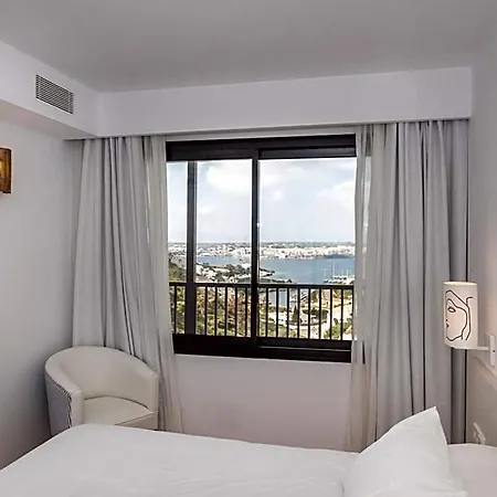 Calallonga Menorca Hotel 4*